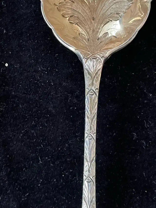Vintage Birks Serving Spoon  in Arts & Collectibles in City of Toronto - Image 6