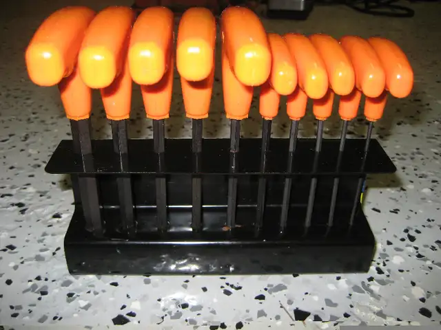 Hex Key Set in Hand Tools in Windsor Region - Image 3