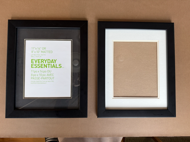 Picture frames578765102934272002