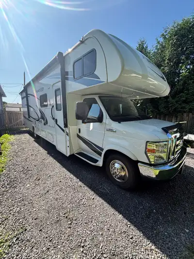 Forest River Forester class C 3011DS Ford highlights: ***If you are a snowbird looking to escape for...