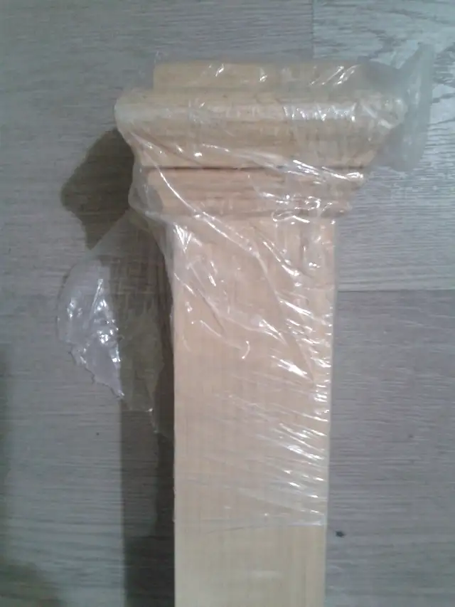 Colonial Oak Staircase Newel Post – 2.5" x 2.5" x 41.5" in Windows, Doors & Trim in Saint John - Image 4