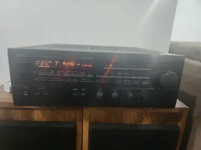 Yamaha RX-530 Receiver, View more