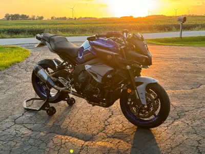 Selling my 2021 Yamaha MT10 it’s in show room condition with nothing wrong it with there is a lot of...