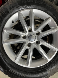 Need to buy one 17” Wheel of 2013 Dodge Grand Caravan 