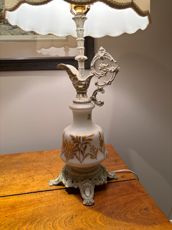 Antique Table Lamp in Coffee Tables in City of Toronto - Image 2