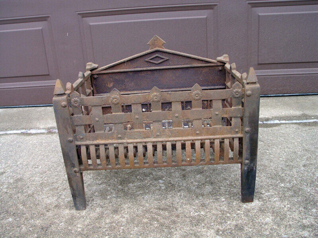 Antique Cast Iron FIREBOX, coal/wood log FIREPLACE BASKET INSERT in Arts & Collectibles in St. Catharines