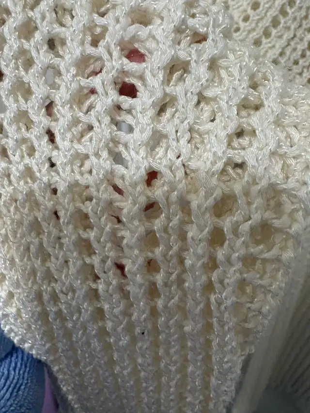 Cream Sweater- XL in Women's - Tops & Outerwear in Oshawa / Durham Region - Image 3