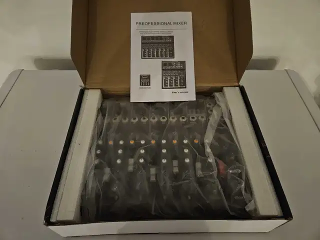 7-Channel Console Mixer in Performance & DJ Equipment in Barrie - Image 3