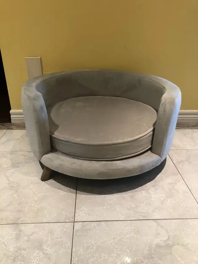 Canapé pour animal domestique /  Pet sofa in Couches & Futons in City of Montréal - Image 2