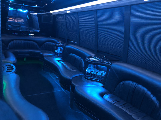 20 Passenger Party Bus - Perfect for Weddings/Grads/Concerts in Wedding in Edmonton - Image 3
