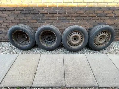 Michelin Latitude X-ice Winter Tires (225/65R17) on rims. Used 1 winter season. Were on 2016 Rav4