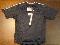 2004-2005 Vintage Real Madrid Soccer Jersey - Raul - Large