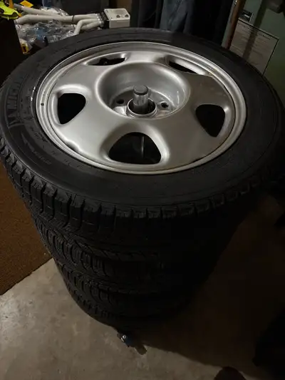 4 factory grey steel Honda rims and tires (Michelin X-ice 215 55R 17) off of a 2017 Honda HRV. Reaso...