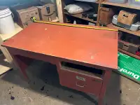 Desk / workspace solid wood very sturdy free