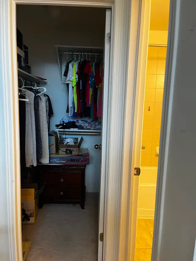 One bedroom with private bathroom for rent in Room Rentals & Roommates in Ottawa - Image 10