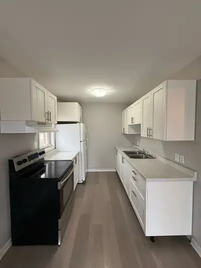 Large 2 bedroom apartment available May 1st or sooner in Eamer’s Corners -Laundry room in unit -Secu...