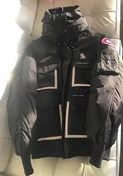 NEW CANADA GOOSE OVO CHILLIWACK BOMBER.  2019 COLLECTION., View more
