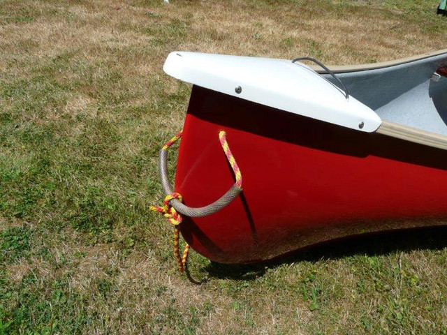 Beautiful 16ft. Family Canoe in Fishing, Camping & Outdoors in Burnaby/New Westminster - Image 4