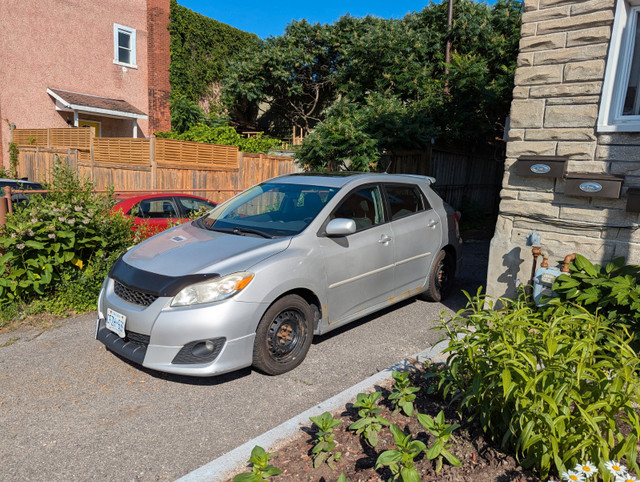 2009 Toyota Matrix 4dr Wgn Man XR FWD in Cars & Trucks in Ottawa - Image 2