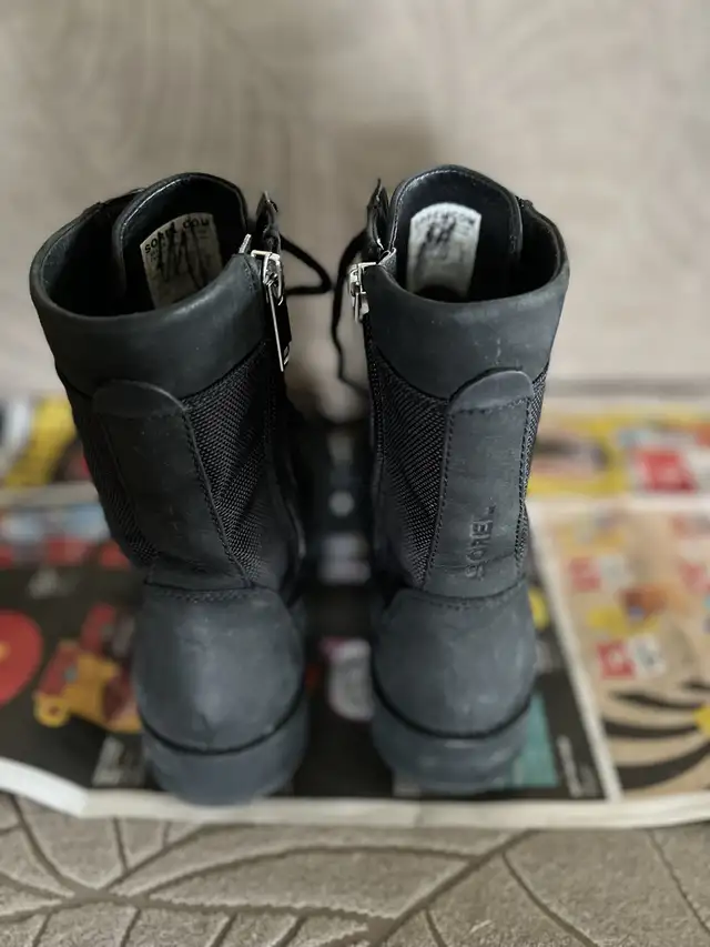 Sorel Black Leather Boots - Women's Size 8 small in Other in City of Toronto - Image 4