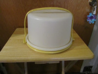 Cloche à gâteau Tupperware vintage