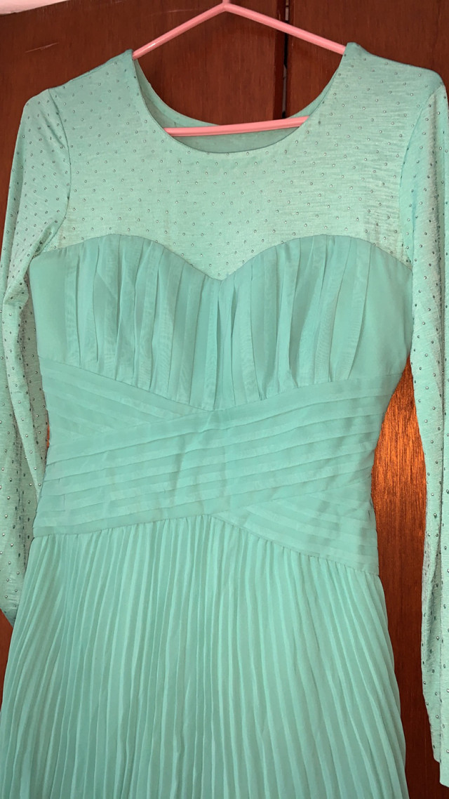 Robe de soirée  dans Femmes - Robes et jupes  à Longueuil/Rive Sud - Image 2