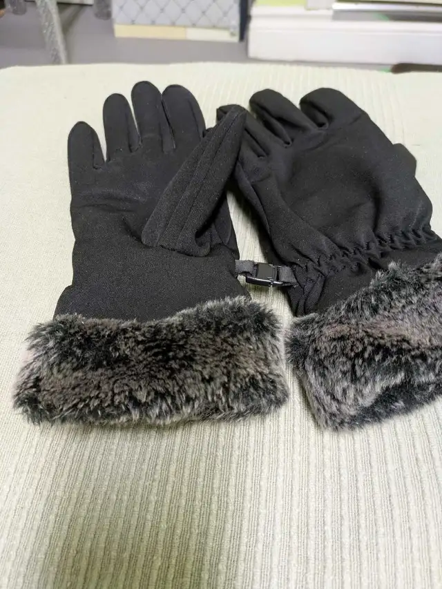 Head women's ski gloves Small black faux fur lined in Women's - Other in Oshawa / Durham Region - Image 3