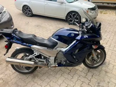 2006 Yamaha FJR1300 sport/touring motorcycle in good condition. Recent safety, new fluids/filters an...