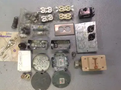 ELECTRICITE PRISE, SONNETTE - ELECTRICAL ACCESSORIES, View more