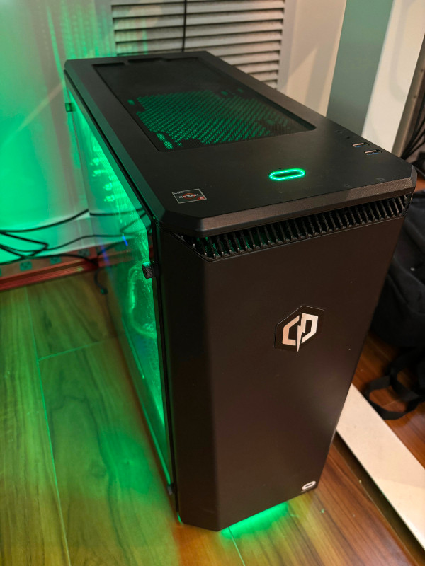 GAMING DESKTOP RTX3070 + RYZEN3600 + 32GB RAM + 1.5TB SSD in Desktop Computers in City of Toronto
