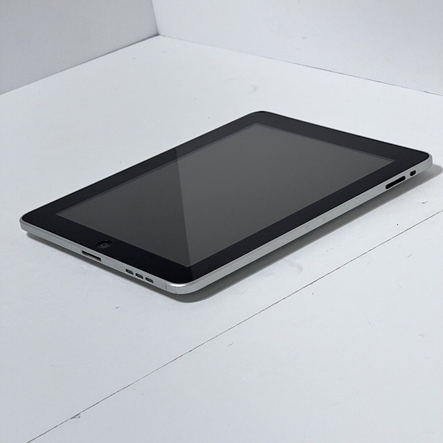 Apple iPad first generation 32GB in iPads & Tablets in Winnipeg - Image 2