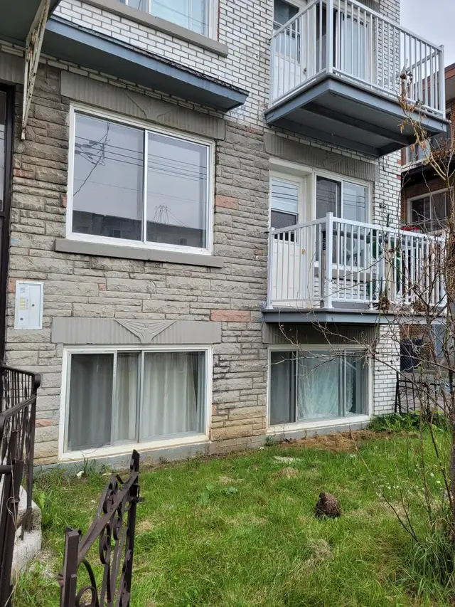 Beau appartement 4 ½ situé au 1er étage, disponible maintenant,