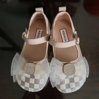 Ariaca little girl dress Shoes size 9, View more