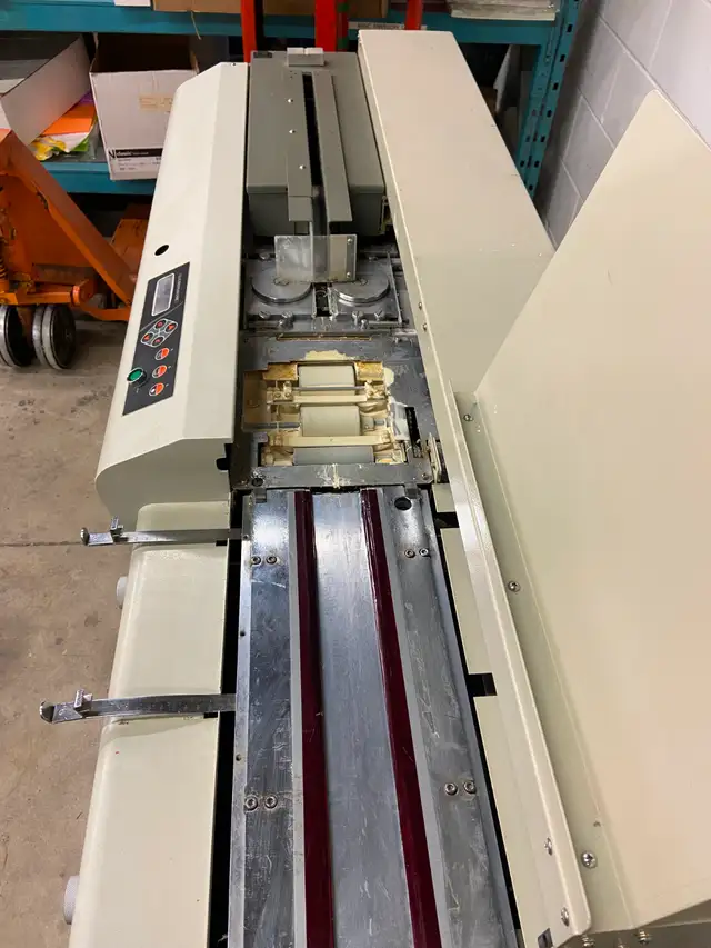 Perfect Binding Machine-970 Series in Other Business & Industrial in Barrie - Image 4
