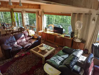 BIG Comfy Lakefront cottage by Huntsville, View more