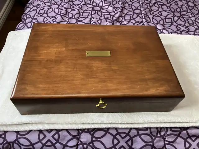 Sheffield Silver Plated Cutlery Set in Kitchen & Dining Wares in Oakville / Halton Region - Image 2