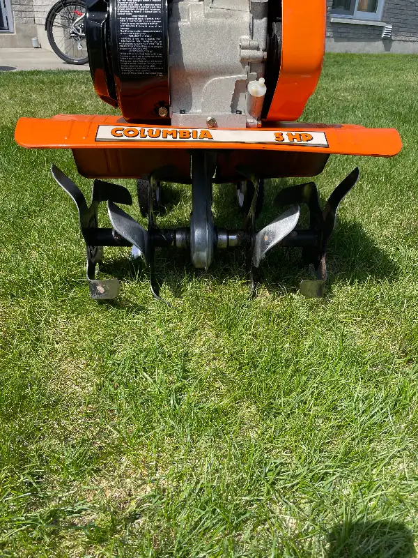 Columbia 5hp rotor tiller in Lawnmowers & Leaf Blowers in Ottawa - Image 6