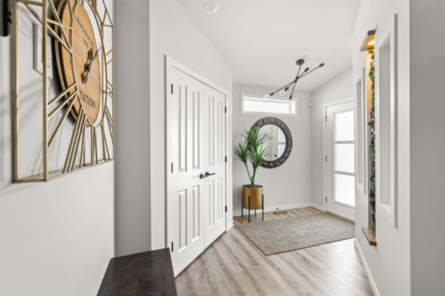 20 Kestrel Way in Houses for Sale in Winnipeg - Image 2