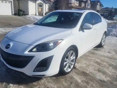 PRISTINE: 2010 Mazda 3 GT – NO RUST – Fully Loaded Price: $6,400 OBO Location: Edmonton, AB Status:...