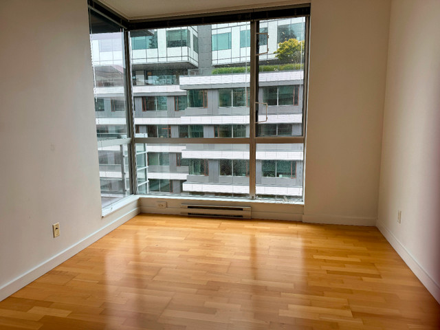 $2700 for 2  beds 1 bath Available now  downtown Victoria in Long Term Rentals in Victoria - Image 3