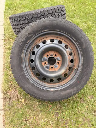I'm selling a set of Hercules winter tires, size 215/55/R17. These tires have seen only one winter,...