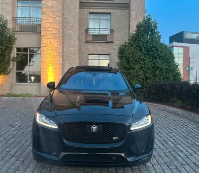 Jaguar F-Pace S Black édition 3.ol V6 Supercharge 380Ch 4x4 , Vehicule super super bonne état ! Exté...