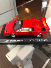 LAMBORGHINI COUNTACH LP 500S  -MODELE DE COLLECTION  140$
