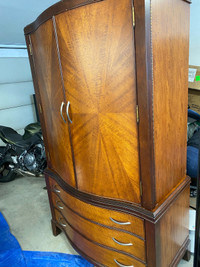  Large Armoire
