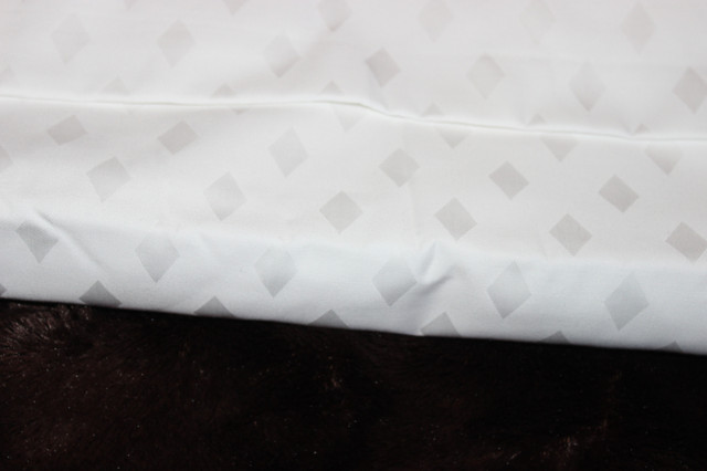 standard flat bed sheets in Bedding in Calgary - Image 2