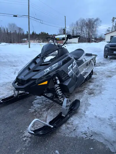 2015 Polaris switchback assault 800. Sled runs good, haven’t had any problems. New track, new primar...