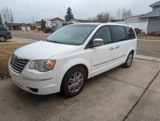 Chrysler Town and Country Limited in Cars & Trucks in Medicine Hat