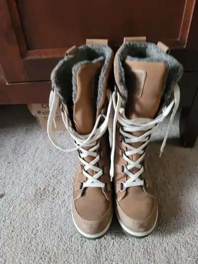 ECO Brand Women Winter Boots Size 7, View more