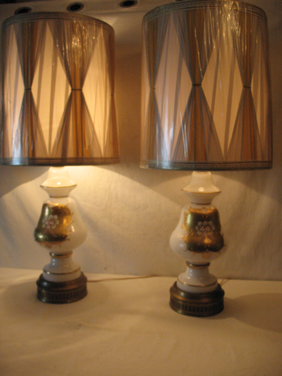 VINTAGE 1972 ITALIAN LAMPS IN EXCELLENT CONDITION., View more