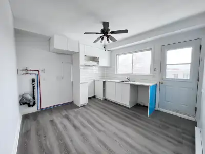 2 Beds 1 Bath Apt (937 sqft) ONE MONTH FREE